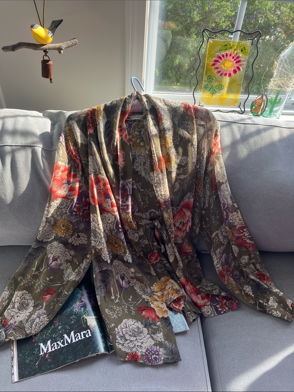 MaxMara limited-edition 32/800. Italian silk painterly floral print blouse